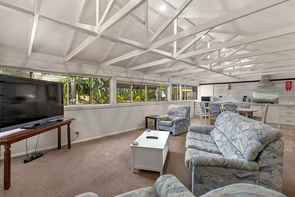 Bon Villas B&B Bonville - Adults Only, Pet Friendly Accommodation