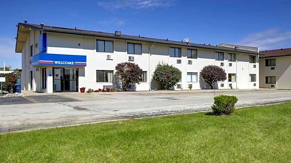 Motel 6-Normal, IL - Bloomington Area