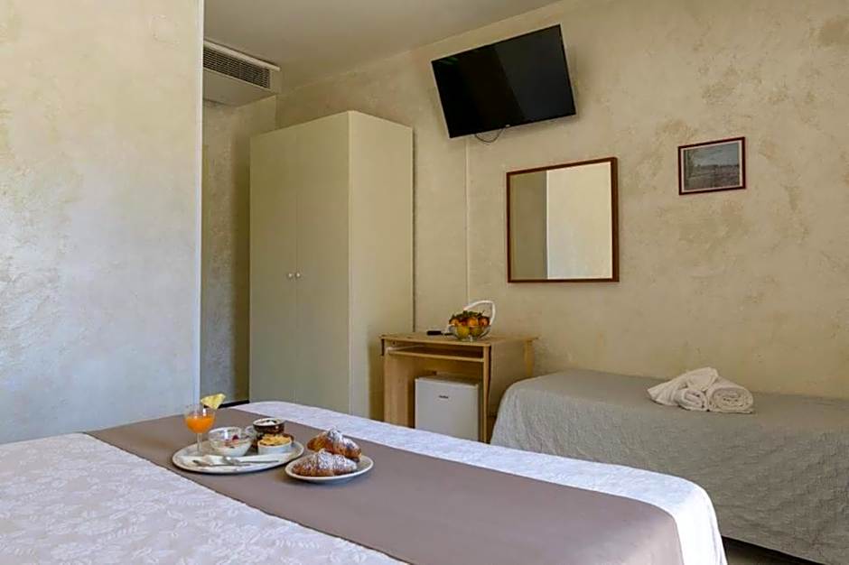 HOTEL CRISTALLO PAESTUM