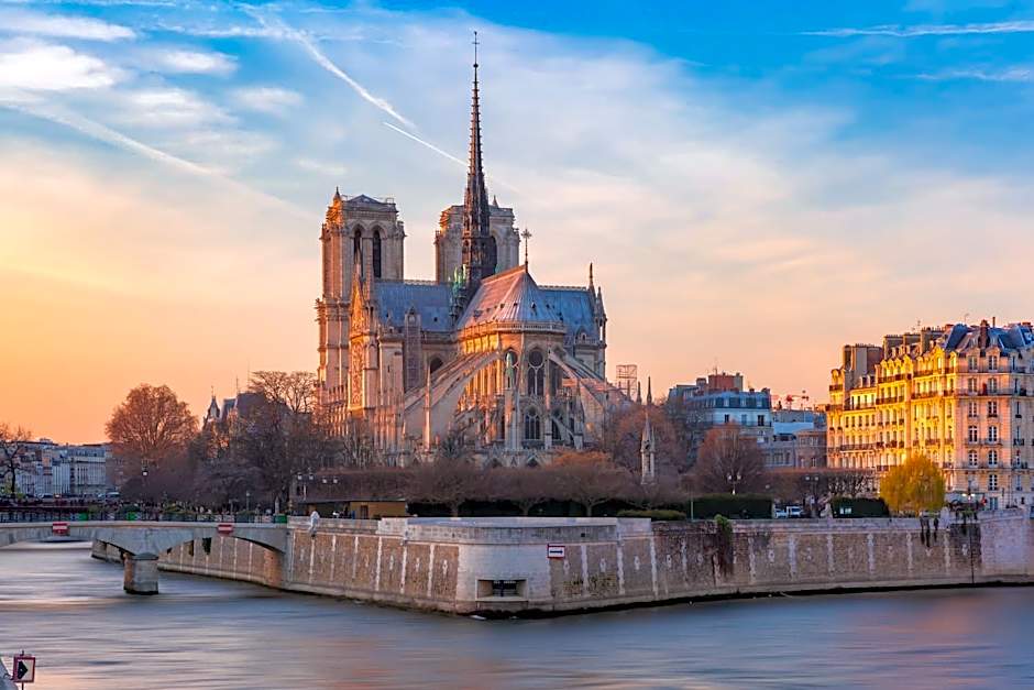 Hotel Des Deux Continents