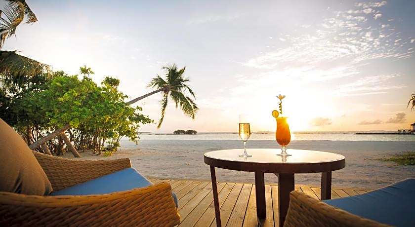 ROBINSON NOONU - All Inclusive                                                            