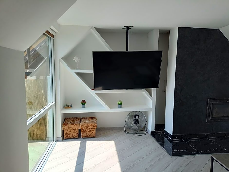 Nadbrzegiem Szczycionek - Domy całoroczne nad jeziorem