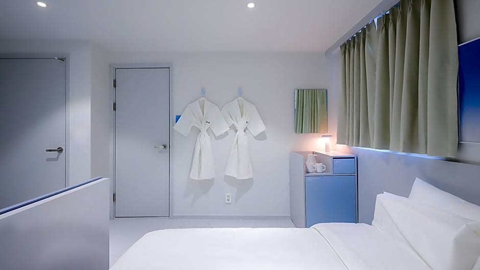 Mate Hotel