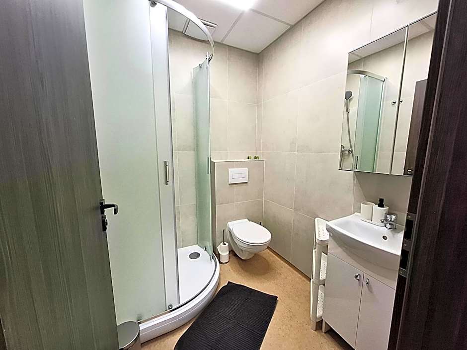 Dimael Hostel & Apartments