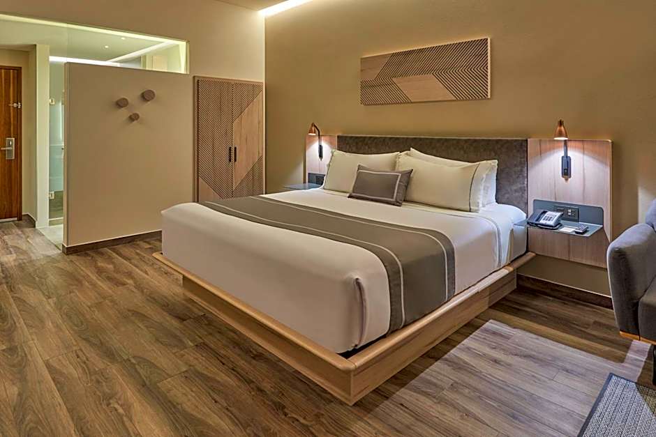 City Express Plus by Marriott San Luis Potosí