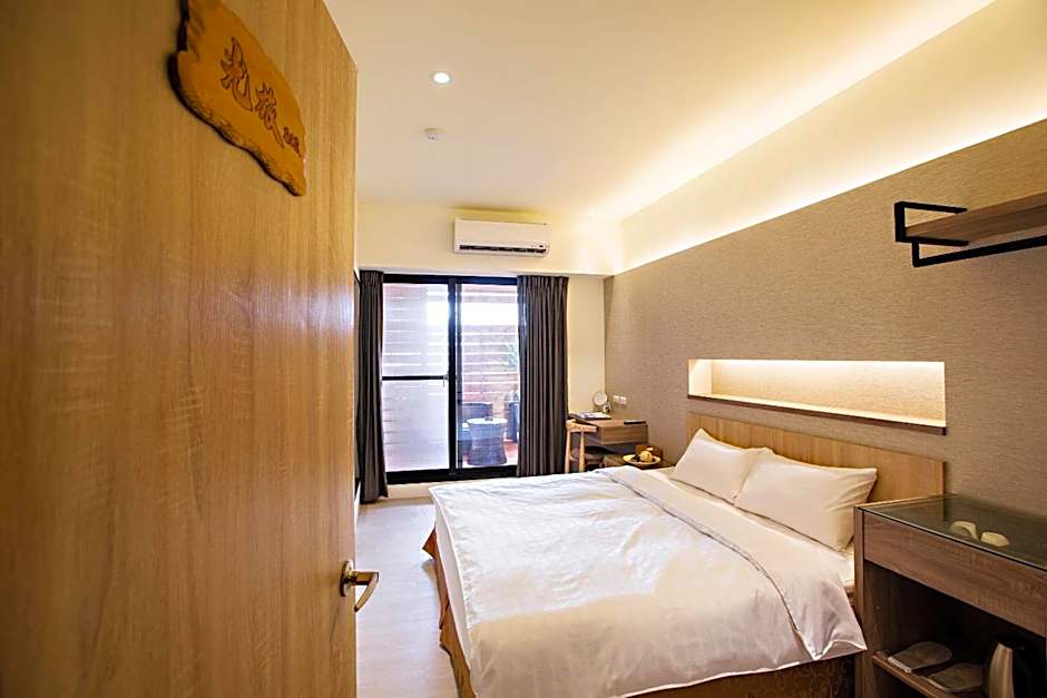 Traveller-Inn Zhongzheng Library