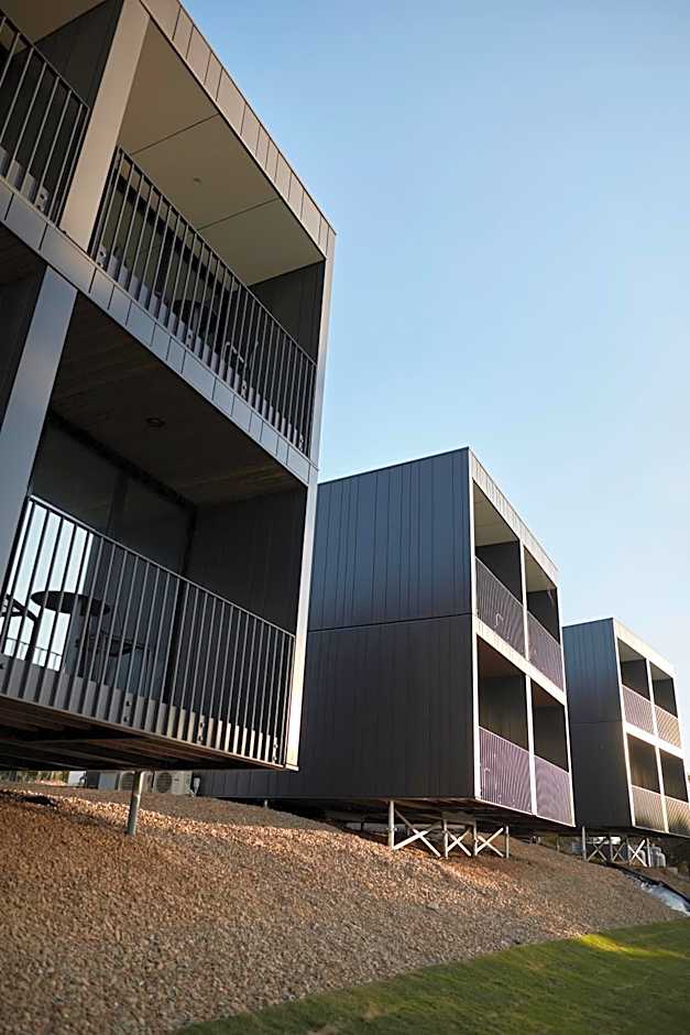 Accommodation @ Curlewis