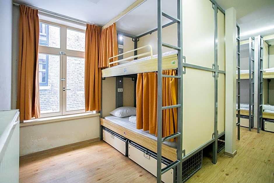 St Christopher's Inn Bruges - The Bauhaus