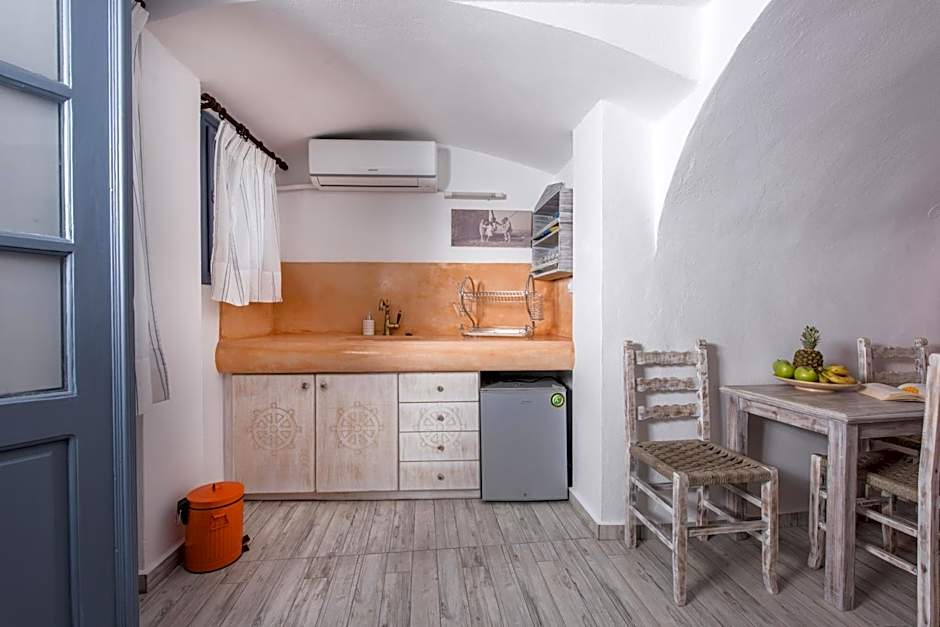 Maryloujohn Villas Oia