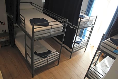 Bed in Mixed Dormitory Room