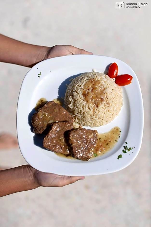 Fisilanis Beachfront Hotel