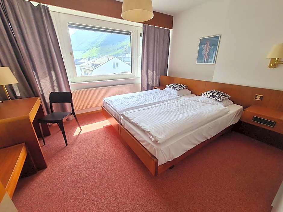 Hôtel de la Poste Martigny - City Center