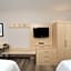 Holiday Inn Express Hotel & Suites-Magee By IHG
