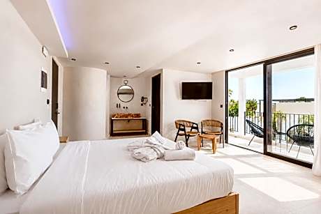 Premium Double Room Pool View