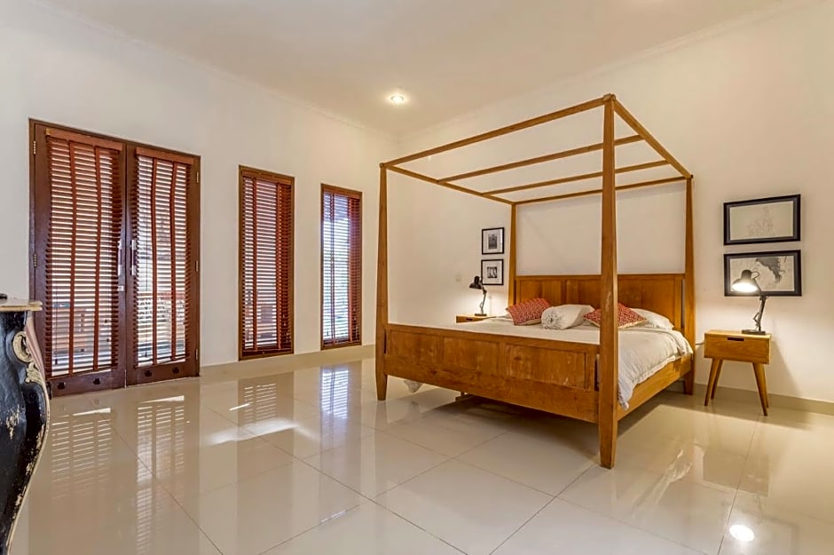 MAHAYANA 3BR VILLA BALI - Close to The Beach