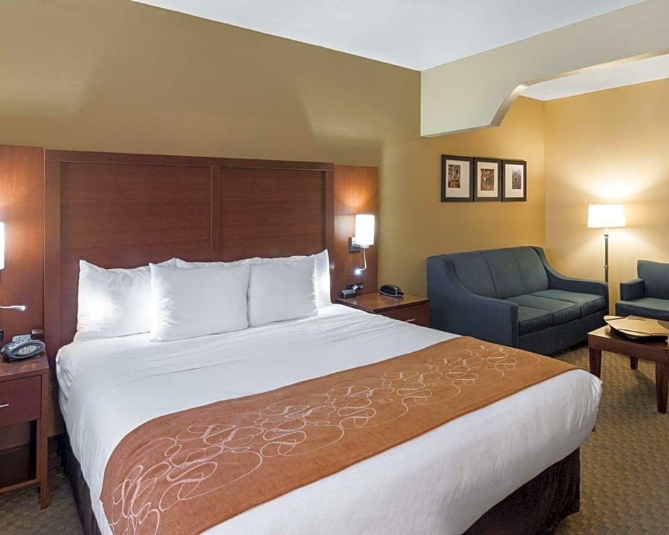 Quality Suites Midland
