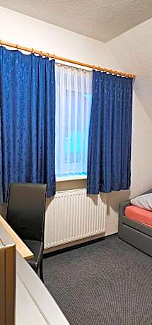 Single Room with Private External Bathroom