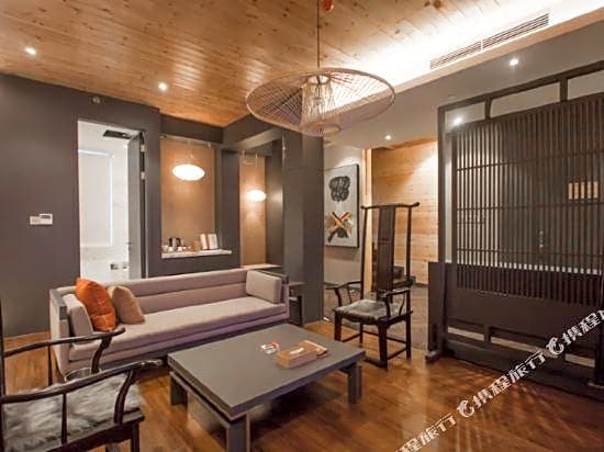 Howard Johnson Life Parkview Yuqing