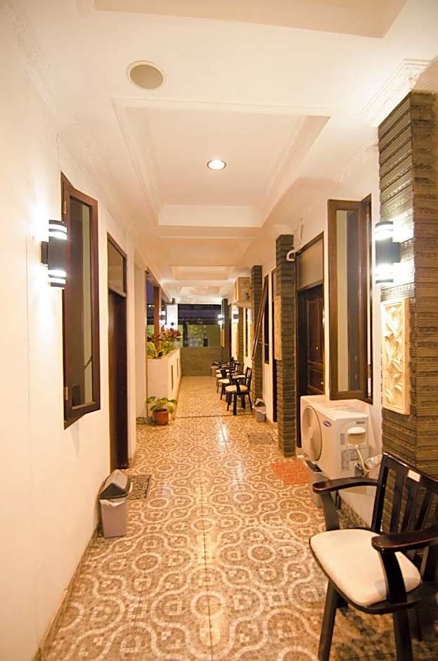 Hotel Salon Fora & Longhill Cafe Fora