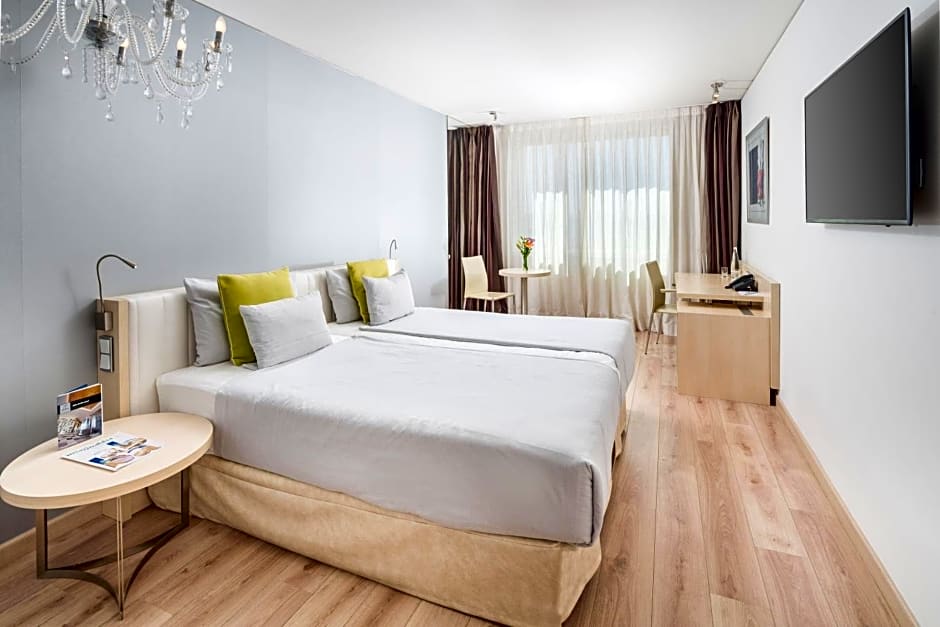 Photo 1 of 4 of 1 Double Bed or 2 Beds