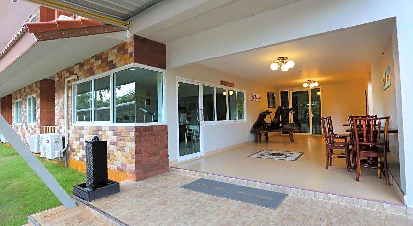 Baan Bangrak Residence