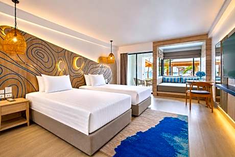 Deluxe Double or Twin Room with Balcony and Sea View
