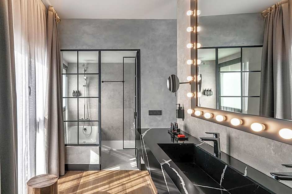 Hotel Paseo del Arte, a member of Radisson Individuals