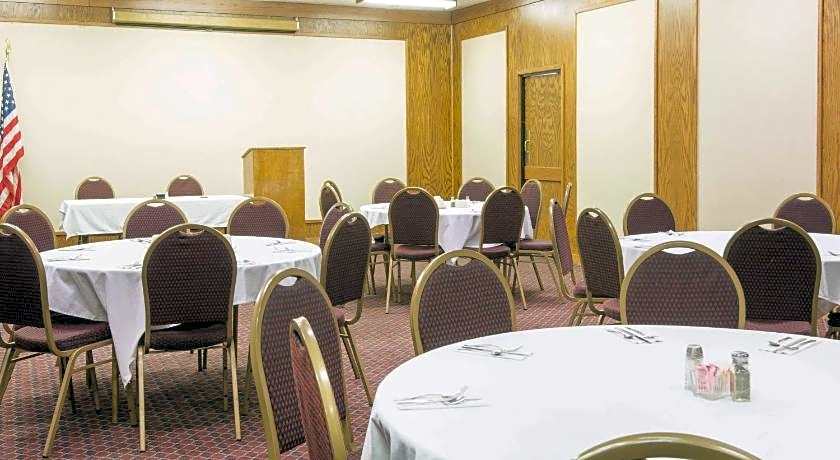 Ramada by Wyndham Enid