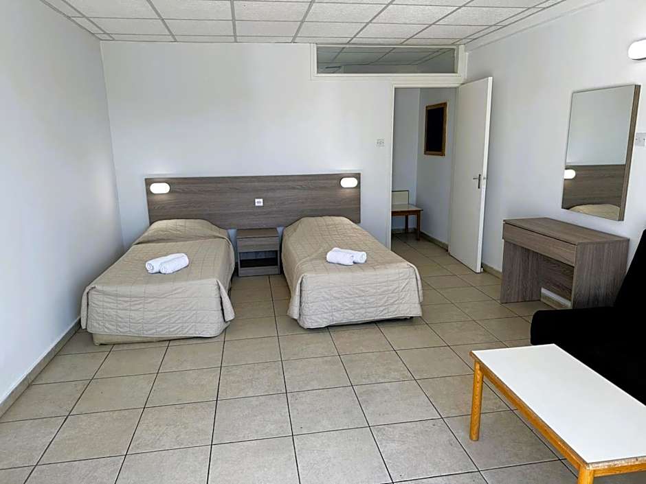 Green Bungalows Hotel Apartments