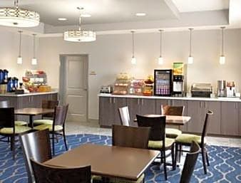 Hawthorn Suites By Wyndham Midland
