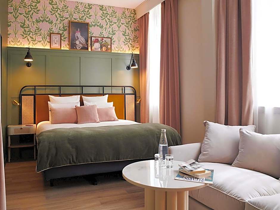 Square Lodge Hotel La Roche sur Yon - Handwritten Collection