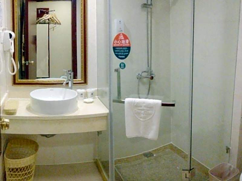 GreenTree Inn GuangXi LaiBin DaQiao Road YeJin Road Express Hotel                          