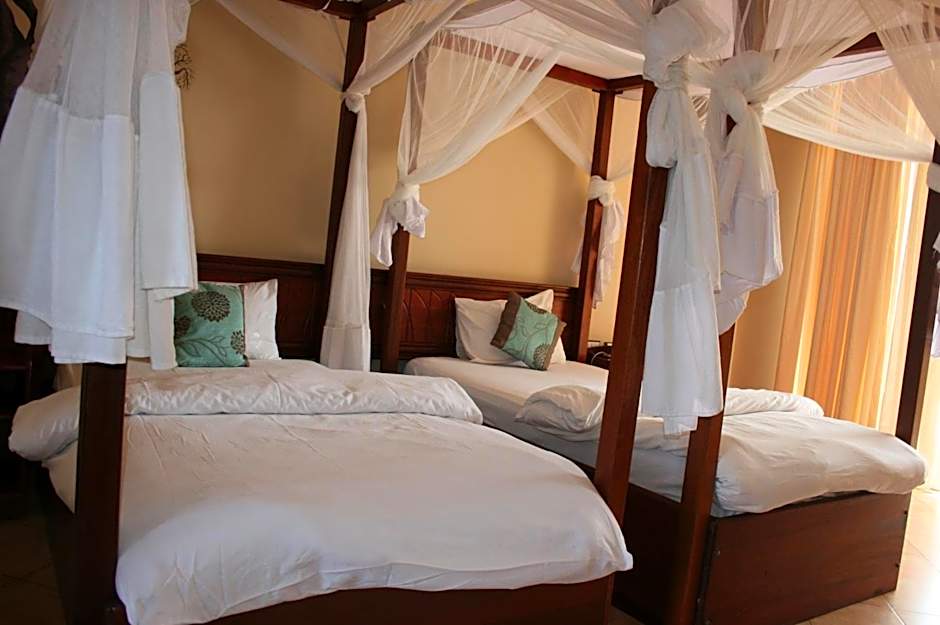 Ryan's Bay Hotel