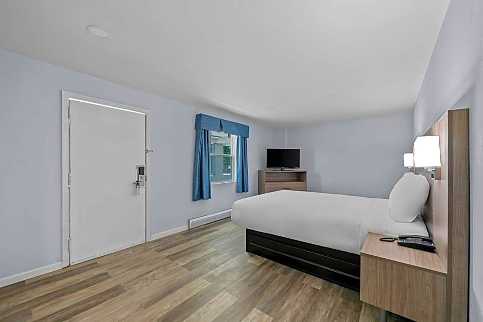 Suburban Studios Newport News - Hampton