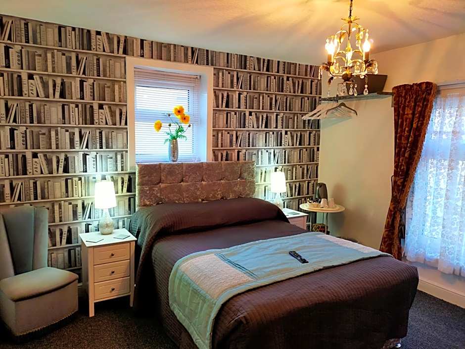 Photo 1 of 4 of Double Room