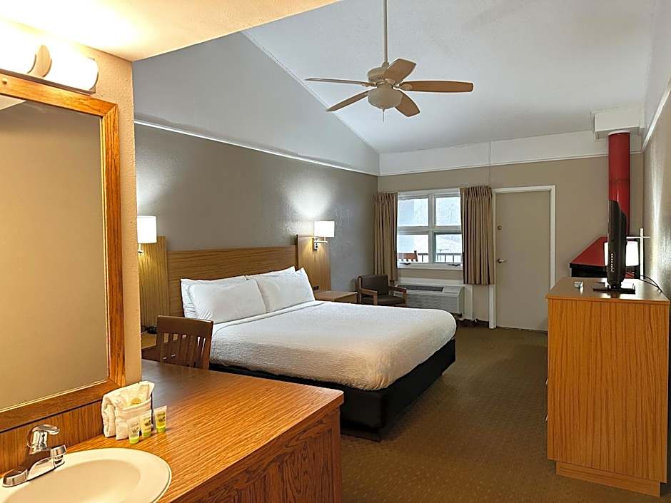 Sidney James Mountain Lodge