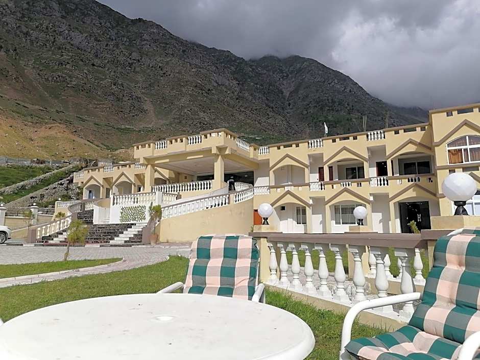 Al Cazar Fort Hotel & Restaurant 