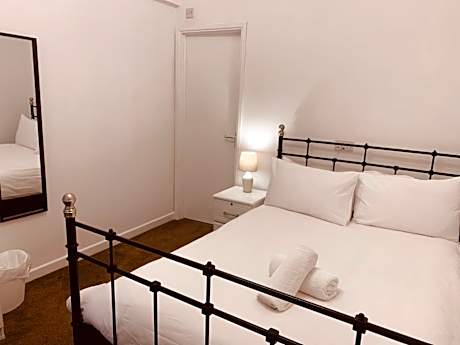 Double Room or Twin Option with Ensuite