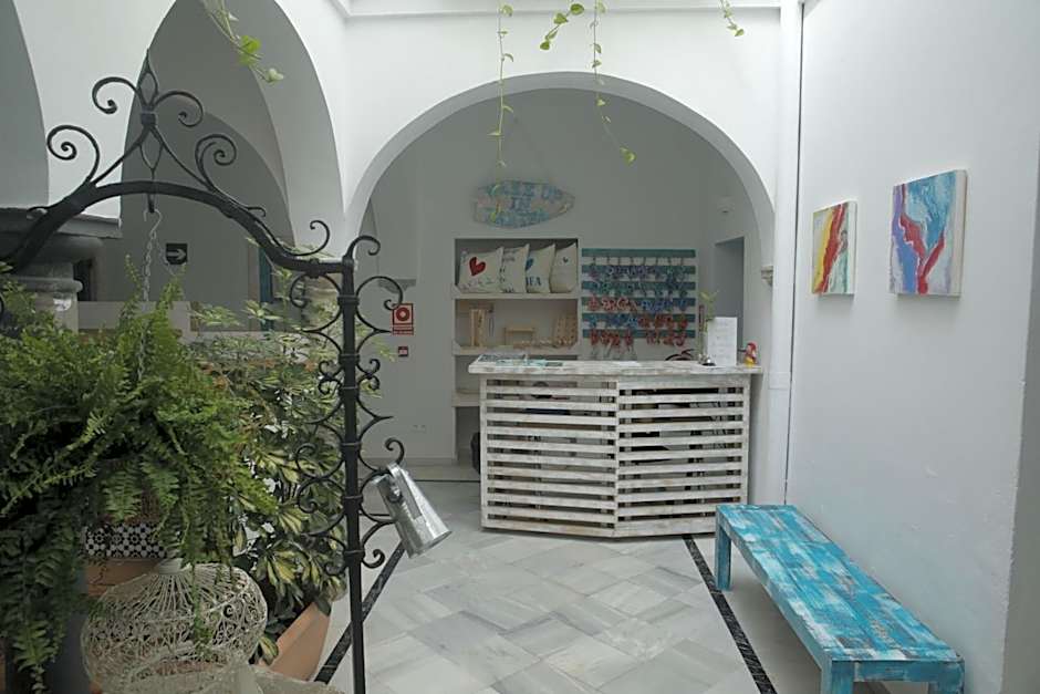 Wake up in Tarifa Hostel & Restaurant Lounge