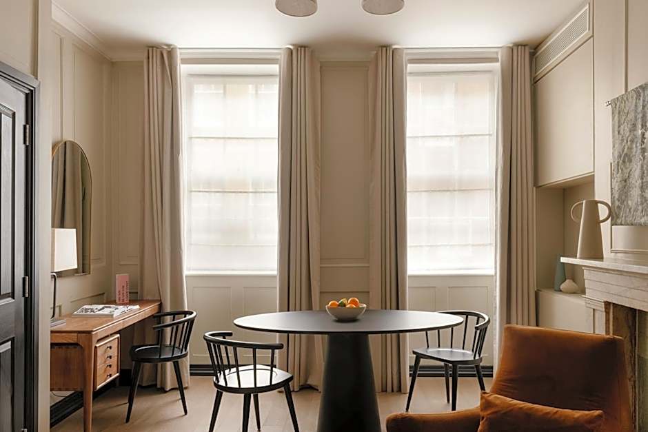 Native Kings Wardrobe, St Pauls