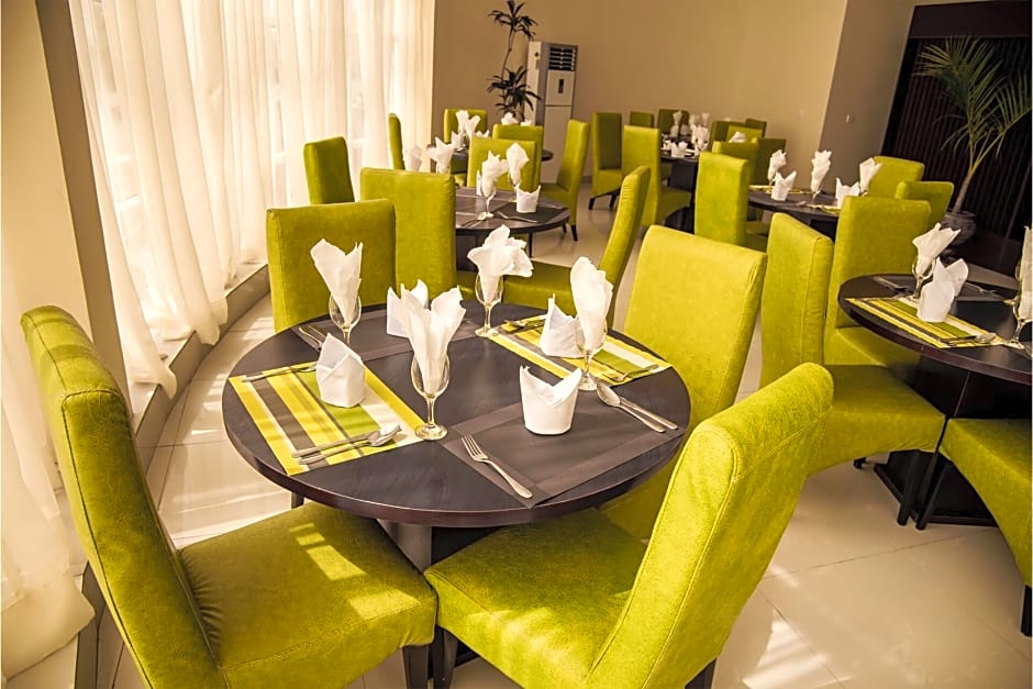 Brookville Hotel & Suites