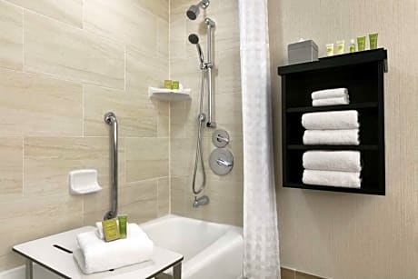 1 King Corner Mobility/Hearing Access Bathtub