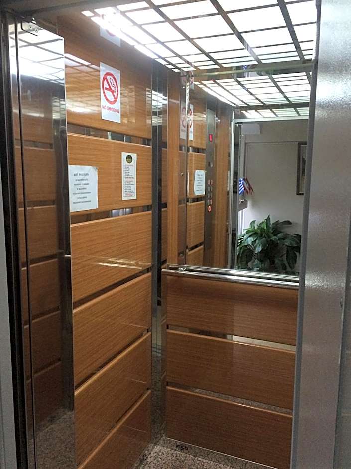 Black Bird Suite Hotel