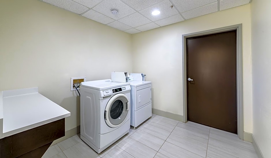 Holiday Inn Express Hotel and Suites Bastrop By IHG