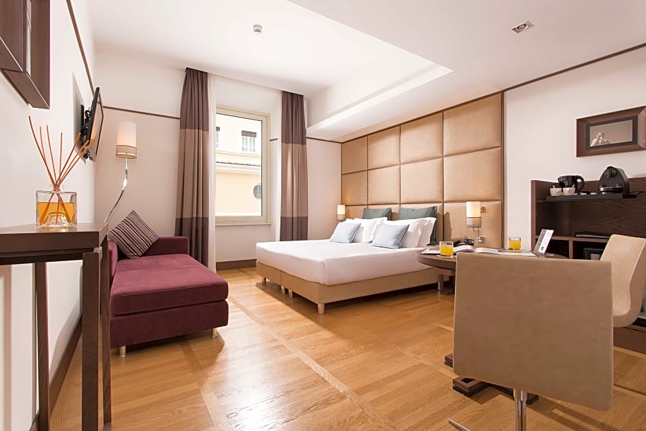 The Independent Hotel