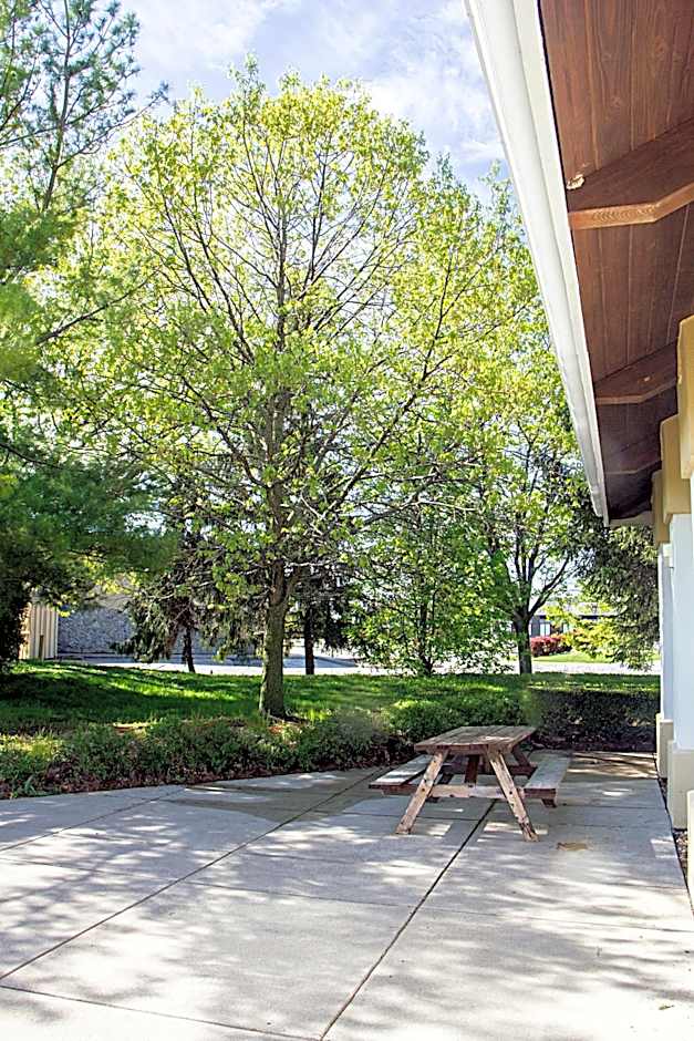 Baymont by Wyndham Maumee Toledo