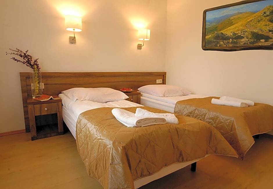 Dom na Skale - Apartamenty w Bieszczadach nad Soliną