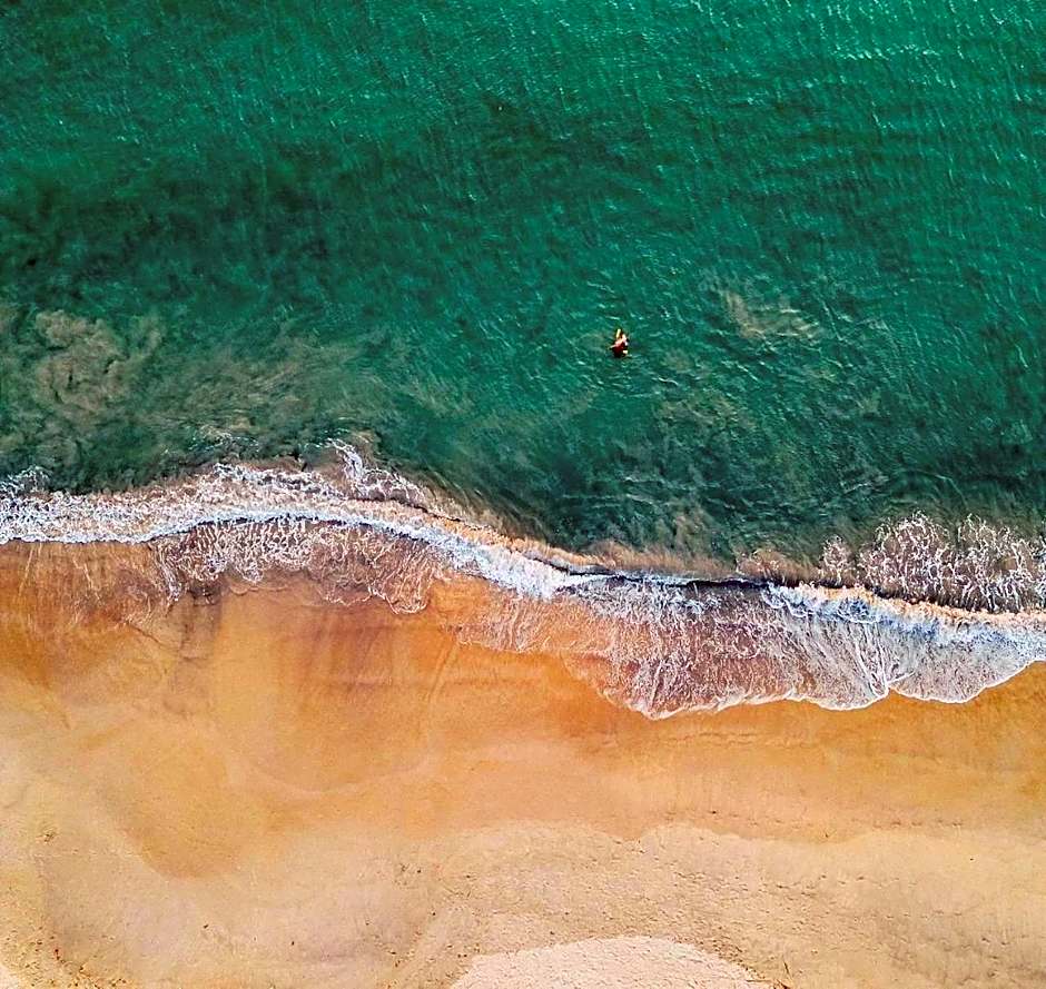 Condomínio a 100m da Praia