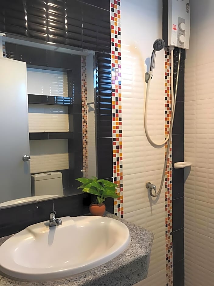 Grand Esie Service Apartment