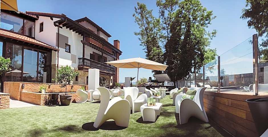 Hotel Cuevas